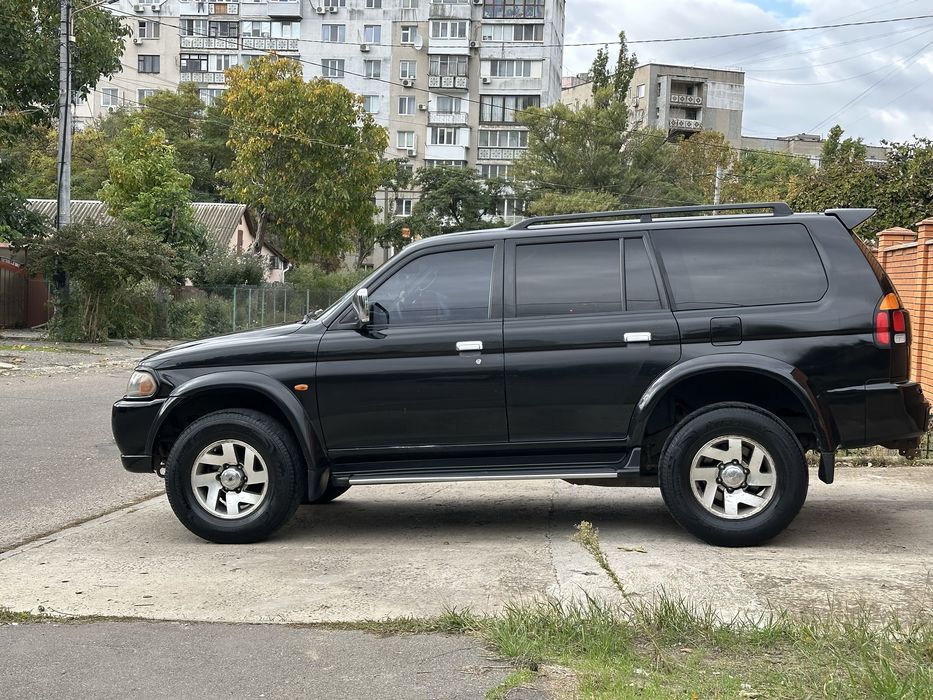 Продам Mitsubishi Pajero Sport на автомате газ/бензин!
