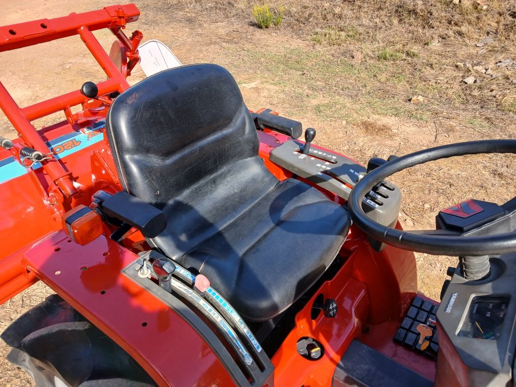 Mini trator yanmar