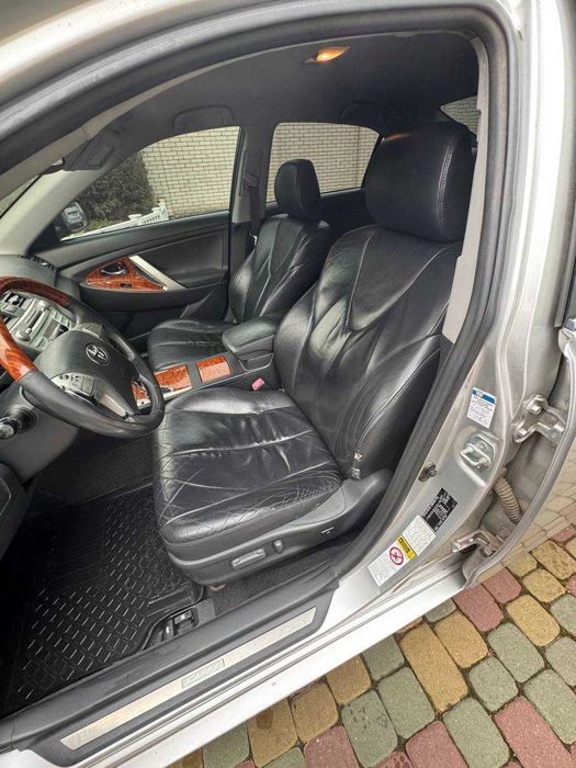 Продам Toyota Camry 2007-2008