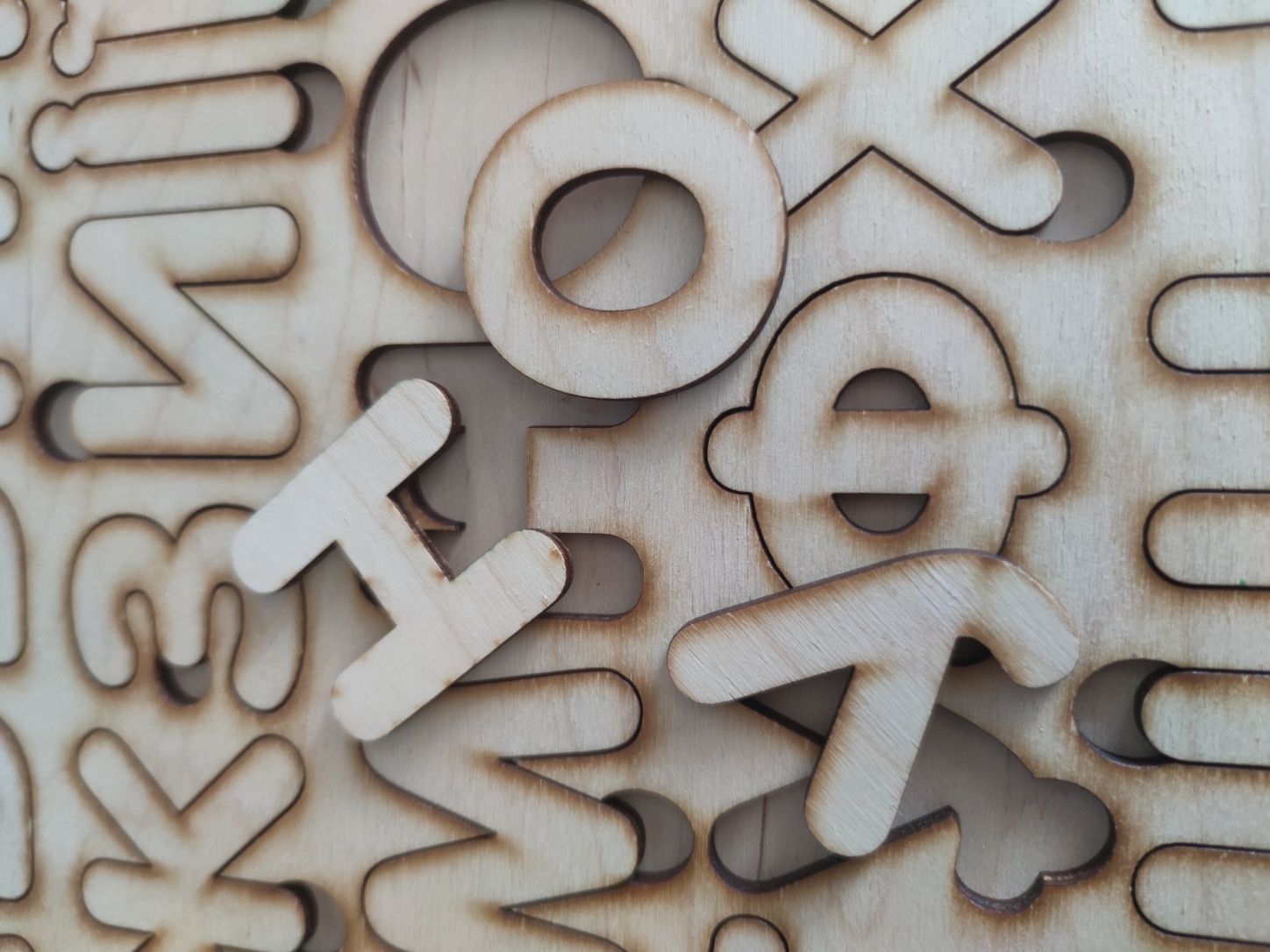 Продам дерев'яний алфавіт