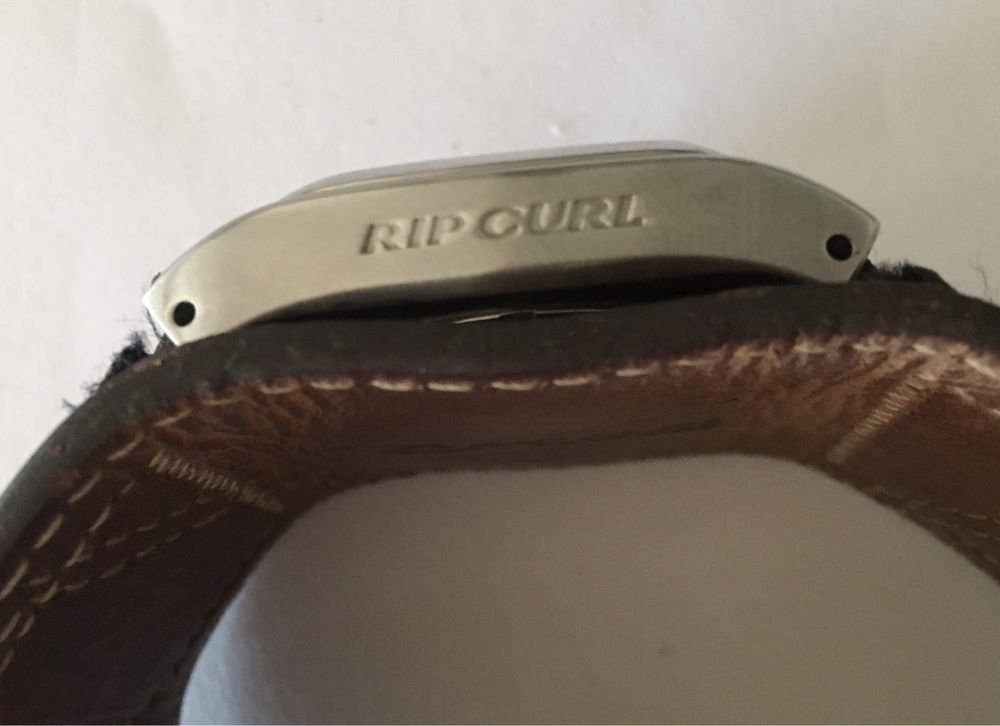 Relógio Rip Curl original, com bracelete original em couro.