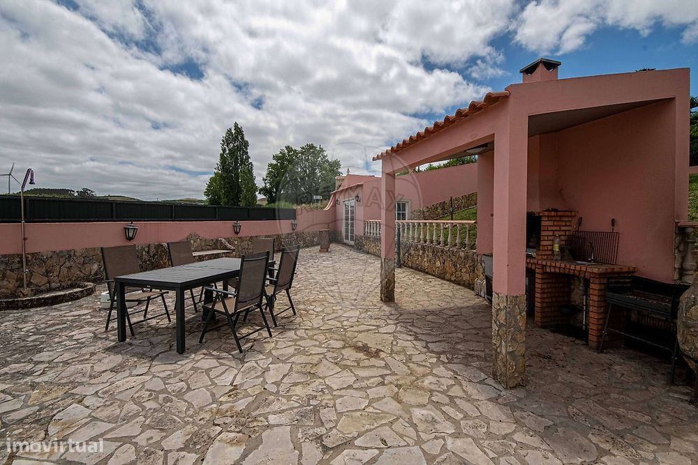 Moradia T4 para venda