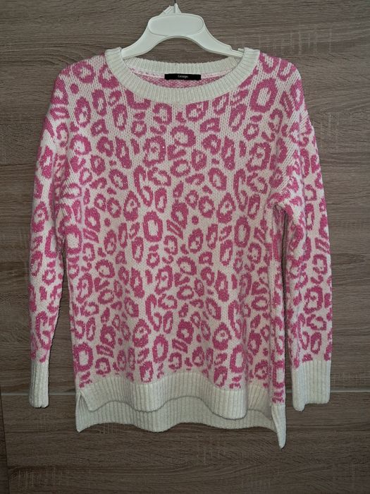 Sweter damski w panterkę biało-różowy George