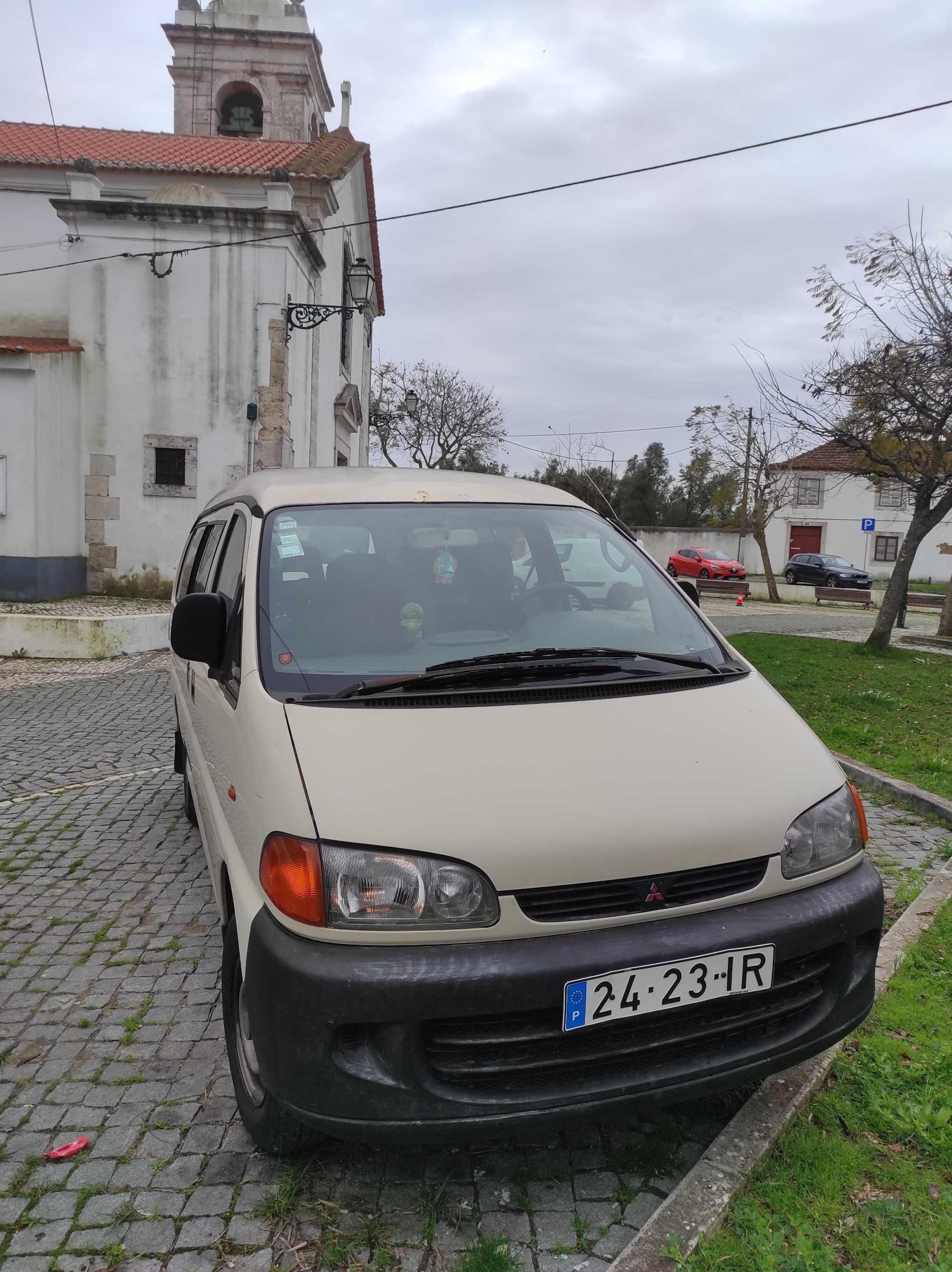 Carrinha Mitsubishi L400 TD Impecável!