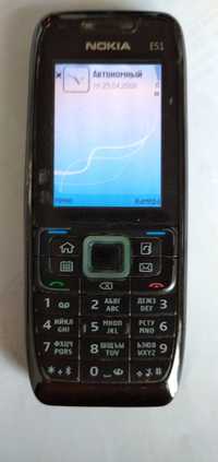Кнопочный смартфон  Nokia E51  на запчасти
