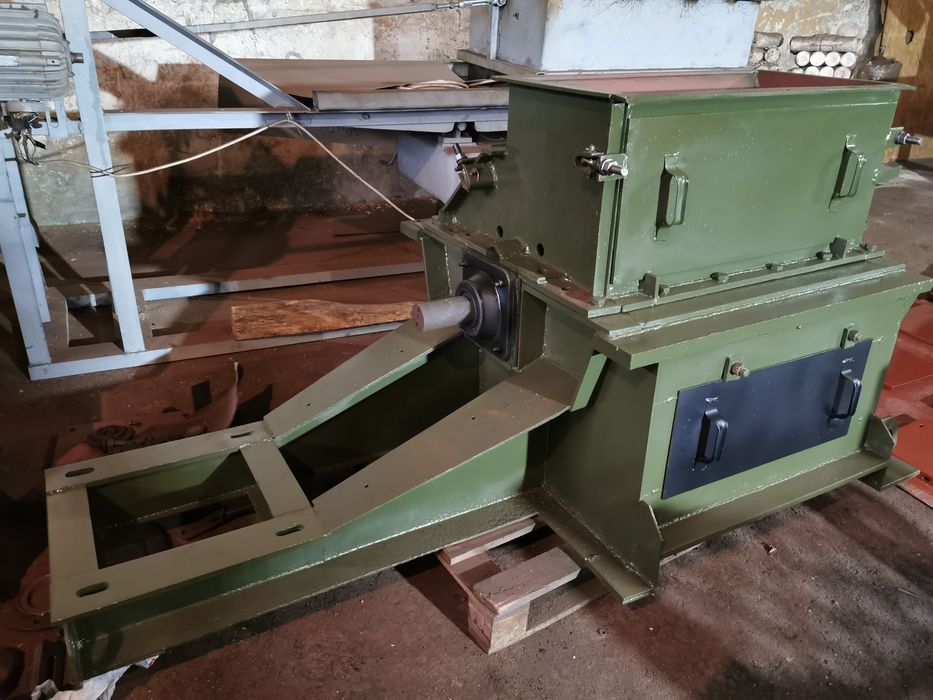 Подріблення щепи, дробилка,дробарка, щепоріз