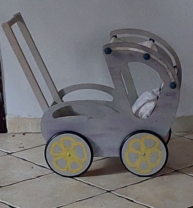 Wózek drewniany dla lalki