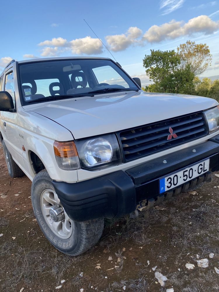 Mitsubishi pajero 2.5 GLX