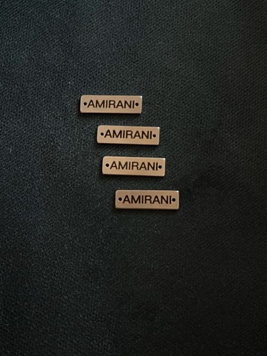 Гравіювання на бірках, жетонах, шкірі, металі, запальниці, прикрасах