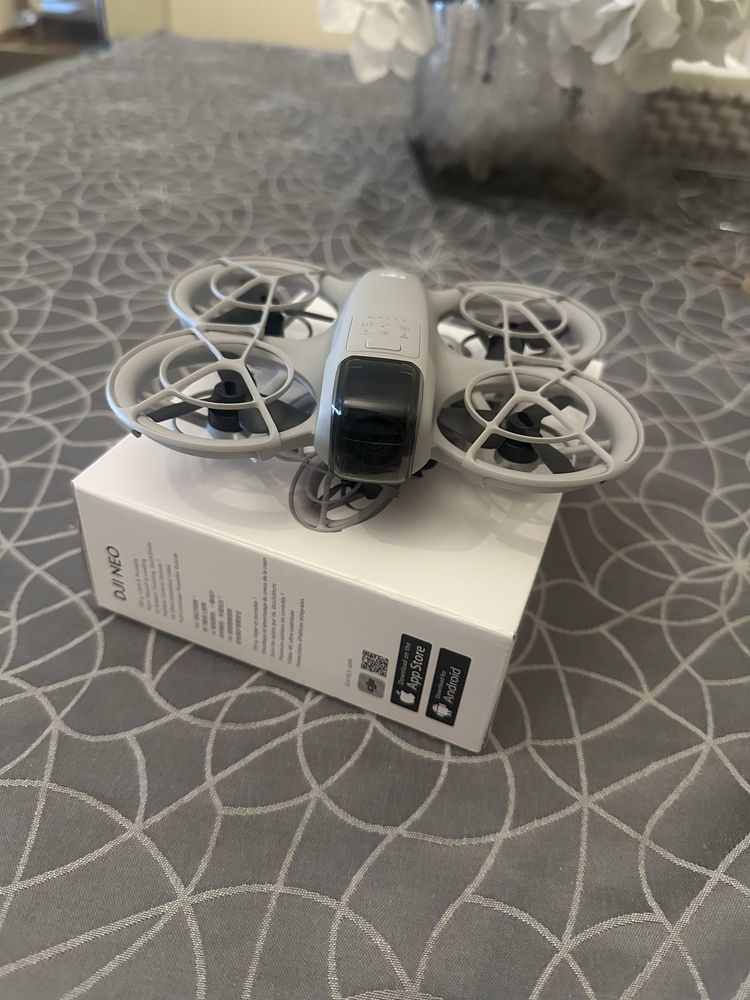 Dji neo usado 2 vezes.