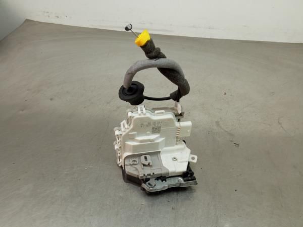 Fechadura / fecho porta trás direito AUDI A4 (8W2, 8WC, B9)