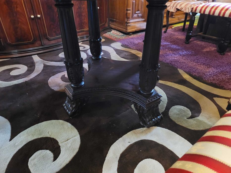 Mesa de sala em madeira maciça - extensível - Só a mesa as ca