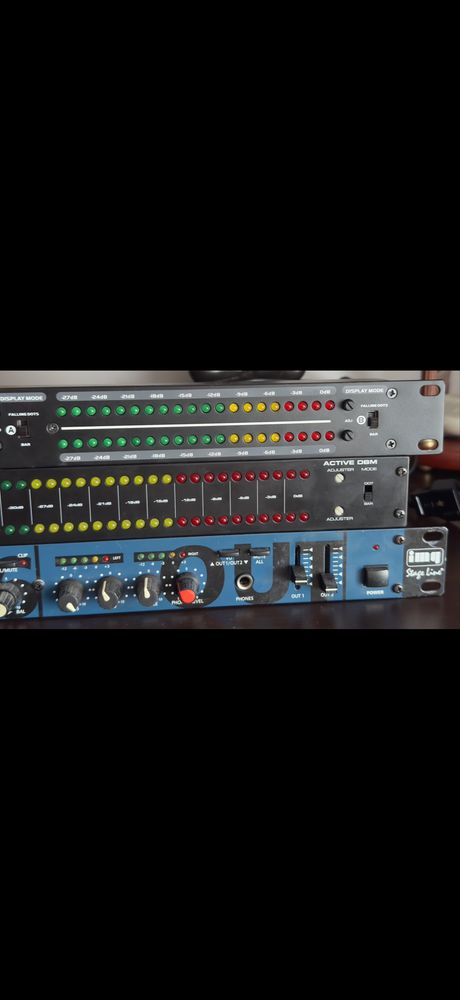 Sprzet audio rack wskazniki db + mixer