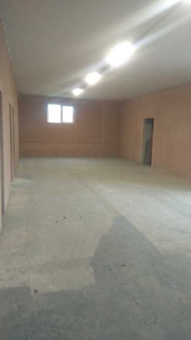 Комерційне приміщення 350 кв.м.