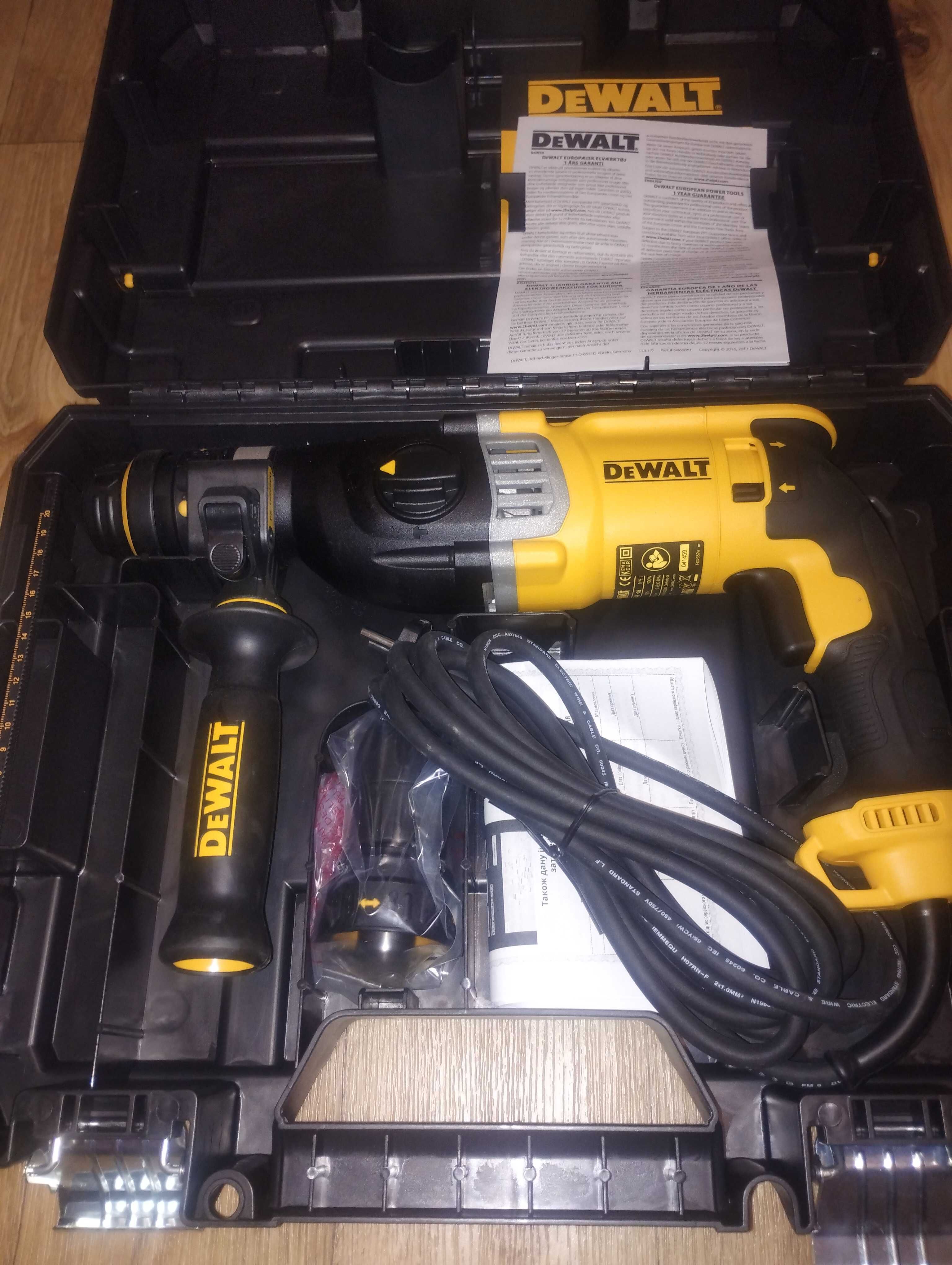 Перфоратор DeWaLT D-25144 K