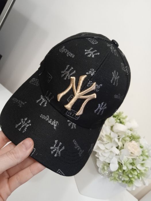 Czapka z daszkiem bejsbolówka czarna regulowana unisex