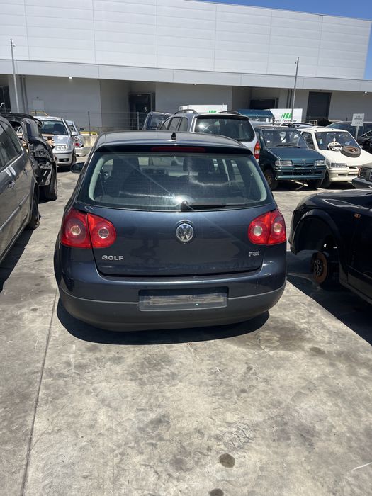 VW Golf 5 1.4 para peças