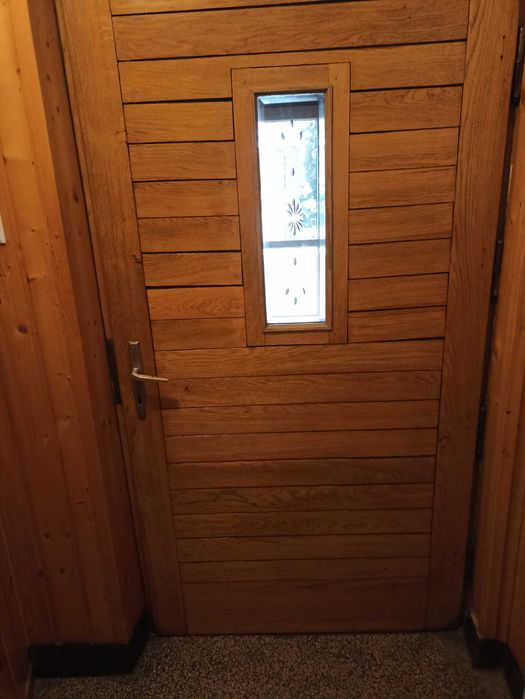 Sprzedam drzwi dębowe z futryną