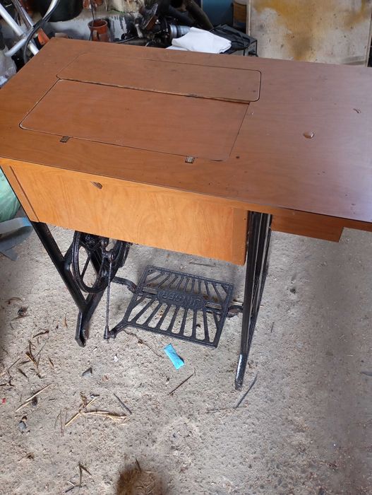 Máquina de costura para decoração