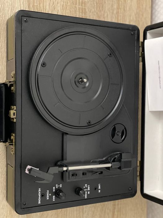 вініловий програвач Trynnay Turntable R610 в стилі ретро-валізи