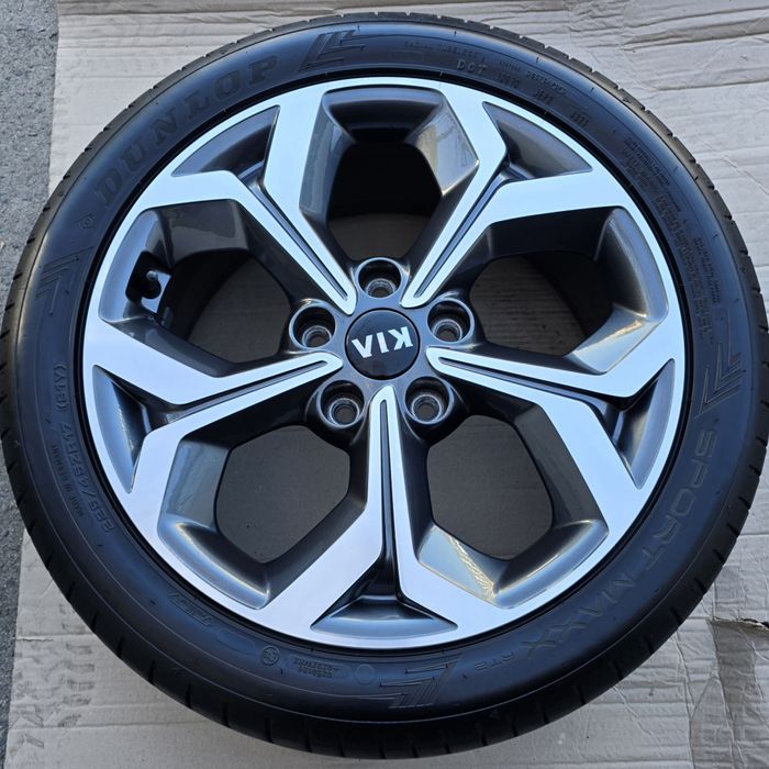Диски KIA, Hyundai ..+ резина Dunlop. Оригинал  R17, 7J,114.3, ET53