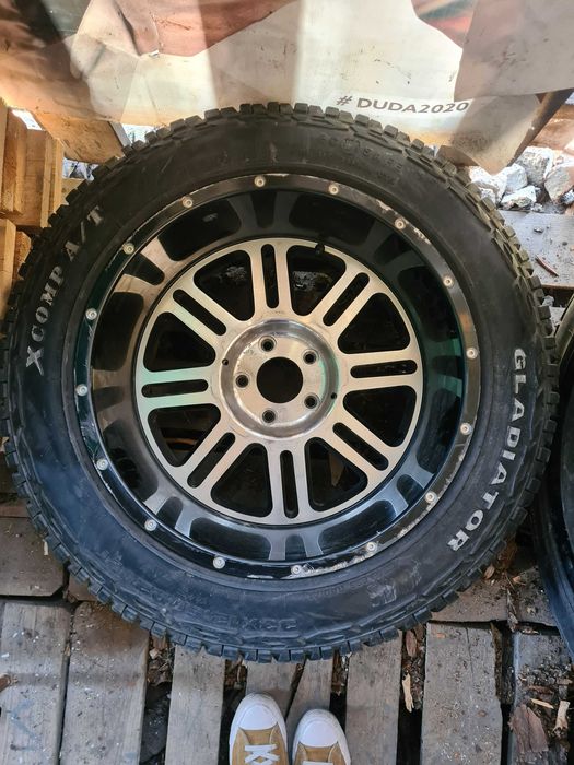 Koła 20" felgi American Off-Road opony Gladiator X Comp A/T Wrangler