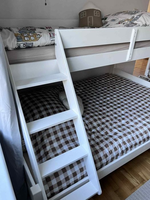 Łóżko piętrowe prawie nowe