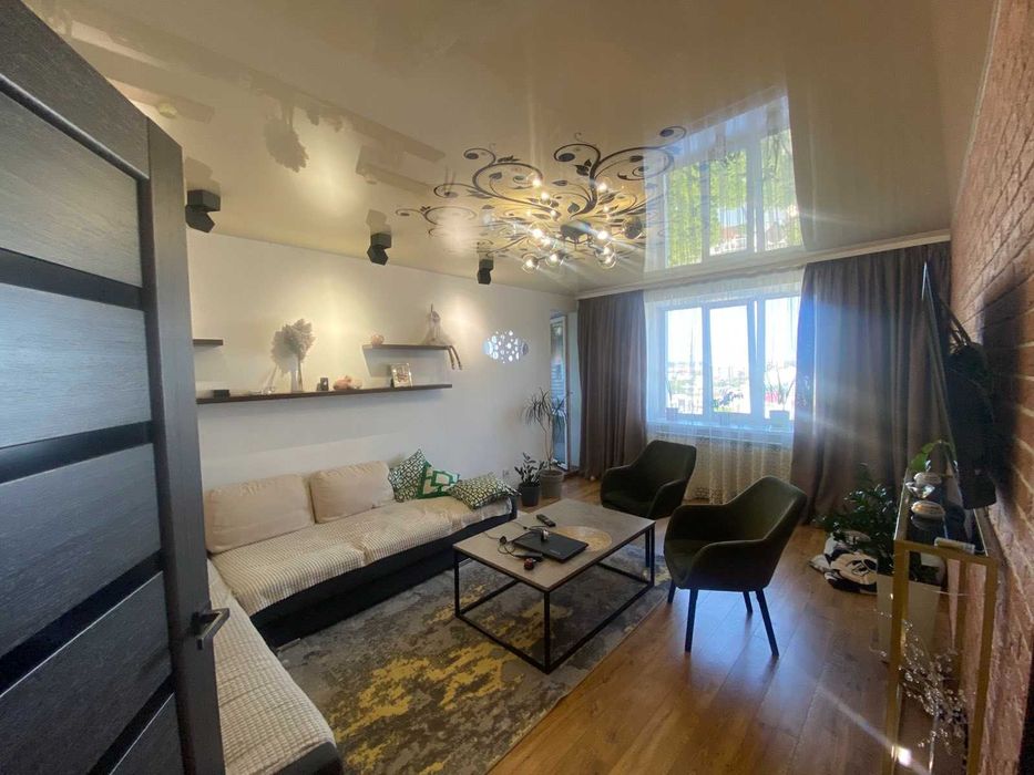 Продаж 3-к квартири по вул. Коцюбинського район Старий Парк