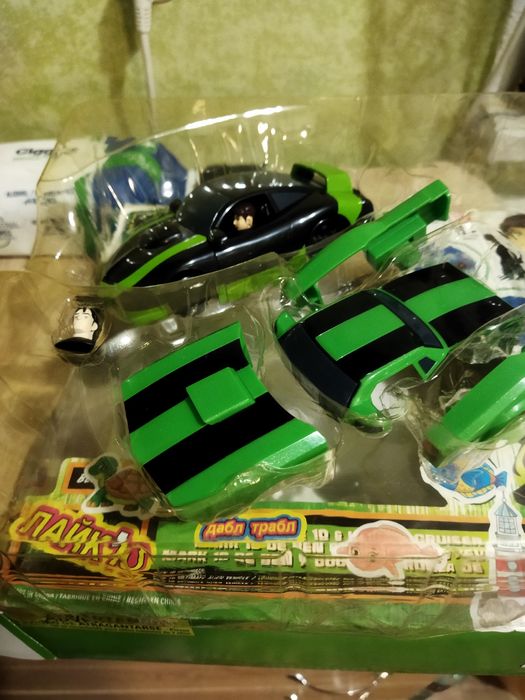 Ігровий набір Bandai Ben 10 Ultimate Alien Vehicle 2в1 Бен тен