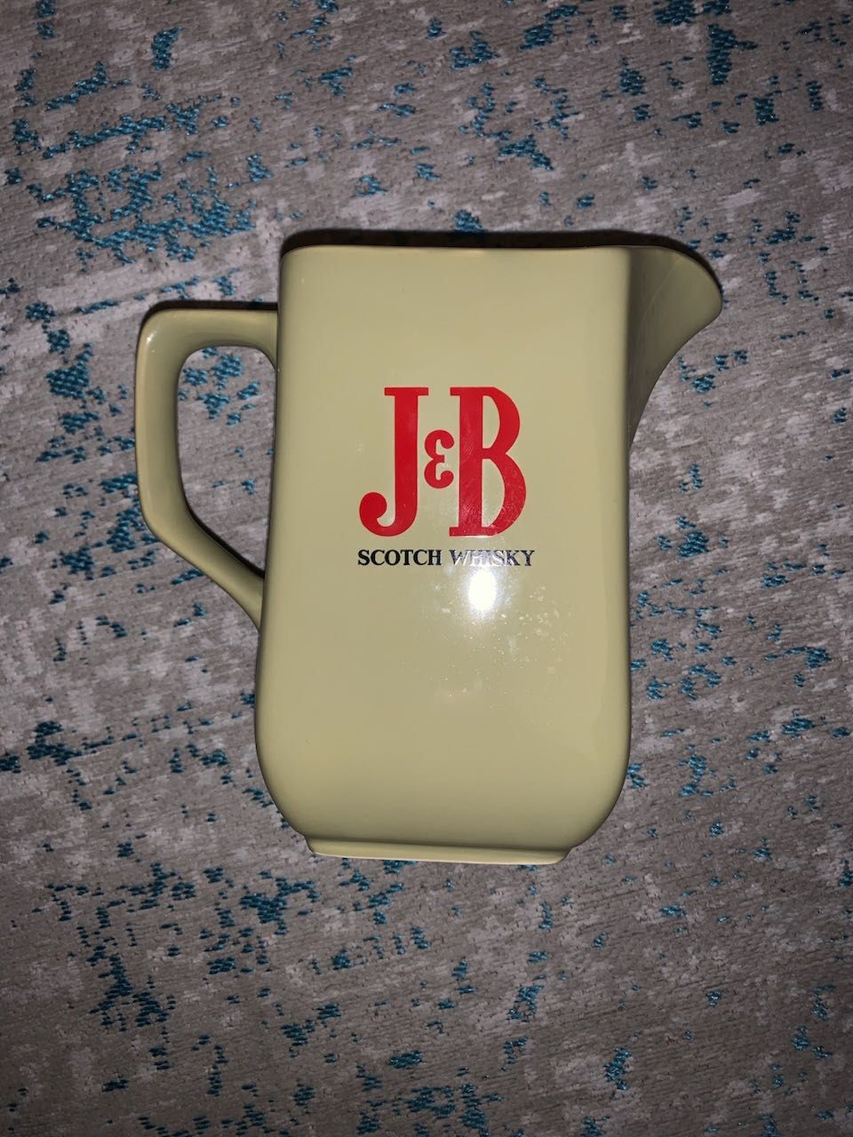 Jarro J&B Scotch Whisky Em porcelana