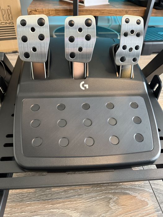 Volante Logitech 923 + Racing Wheel Stand 2.0