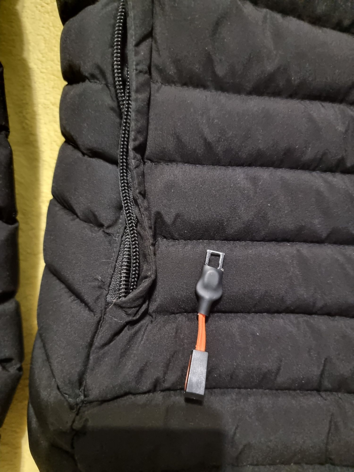 Куртка демісезонна з утепленою спиноюThe North Face