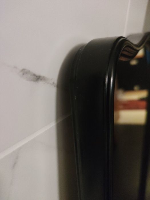 duze lustro drewniana rama czarna