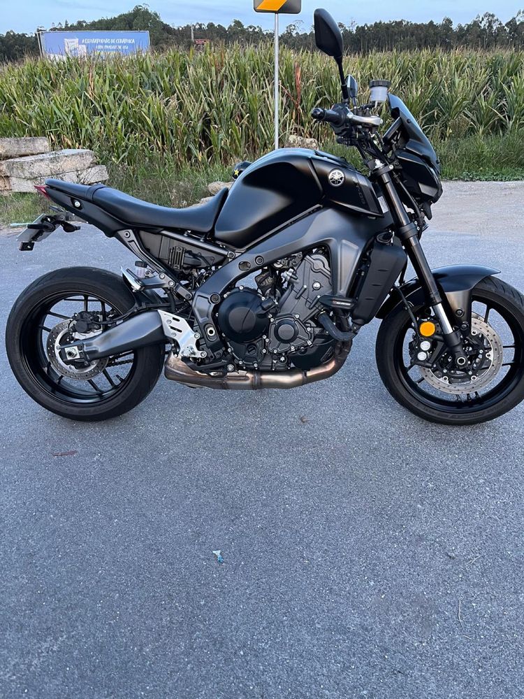 Yamaha MT-09 praticamente nova
