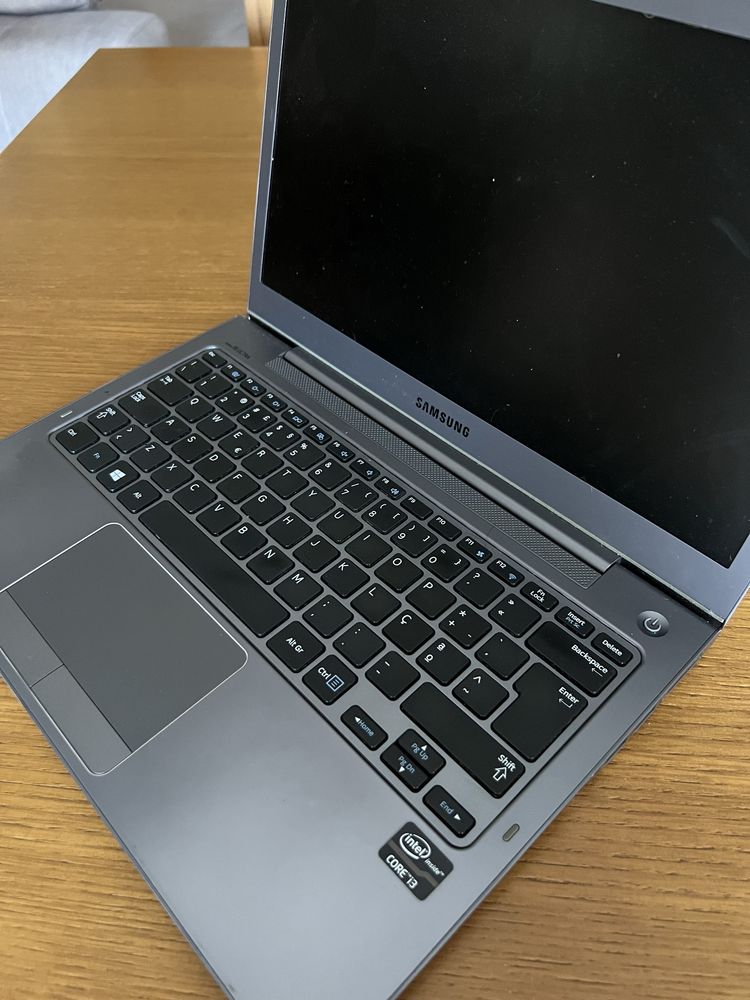 Portátil Samsung NP530U