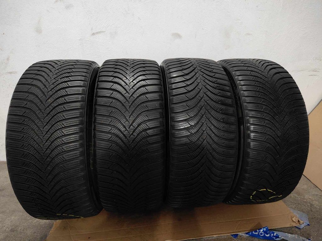 4x Opony zimowe 225/45/17 Hankook winter i*cept RS2