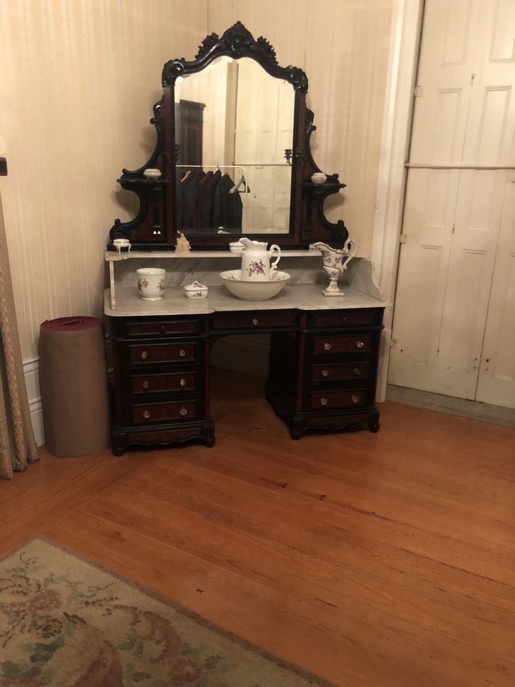 Mobilia de quarto em pau santo