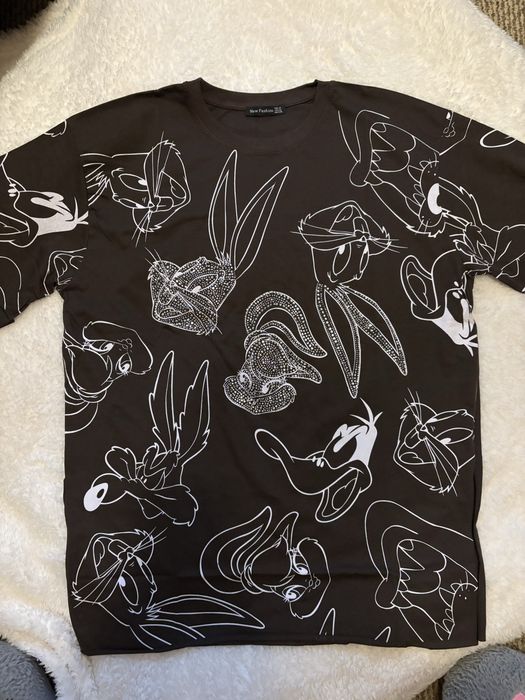 Тредова футболка. Шоколад. С камнями.