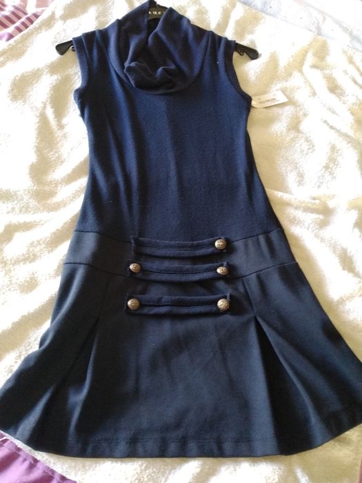 Vestidos e macacões