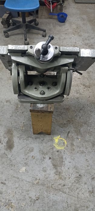 Стіл наклонно поворотний