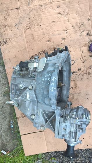 Mazda CX3 4X4 1,5 D skrzynia biegów manualna kpl z reduktorem
