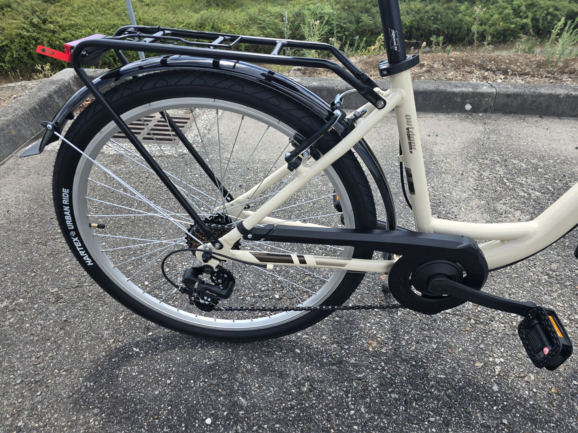 Bicicleta citadina de aluminio nova
