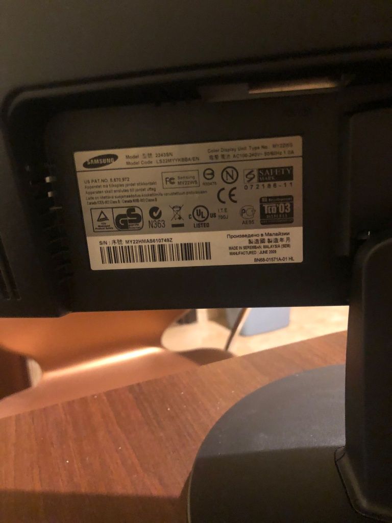 Monitor komputerowy Samsung  Sync Master 2243 .