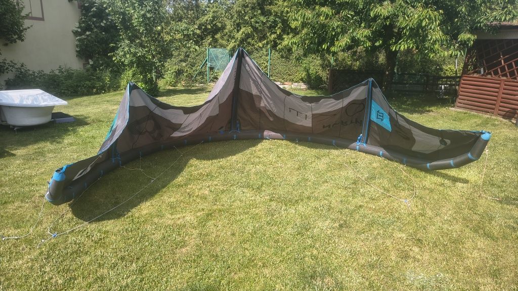 Kitesurfing Latawce North EVO 10 , 14 + bar Duotone używane w dobrym s