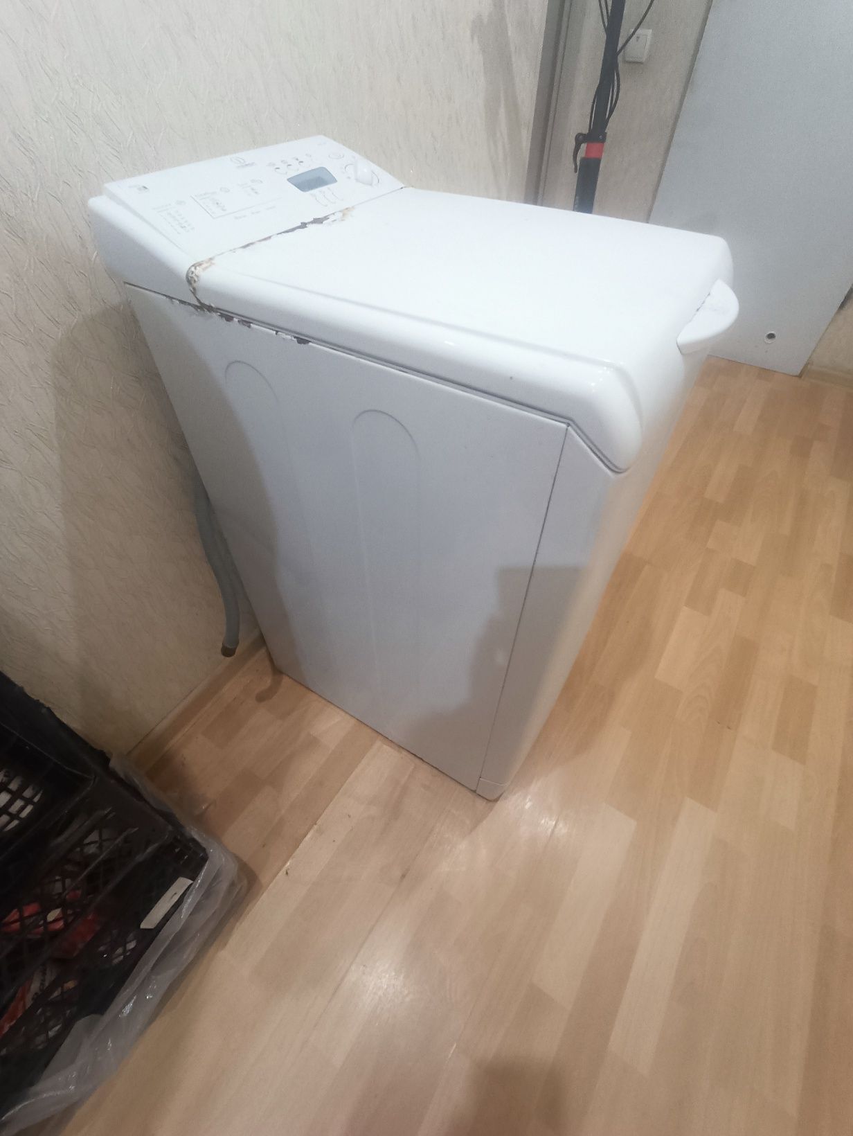 Продам стиральную машинку indesit wite 107 в нерабочем состоянии