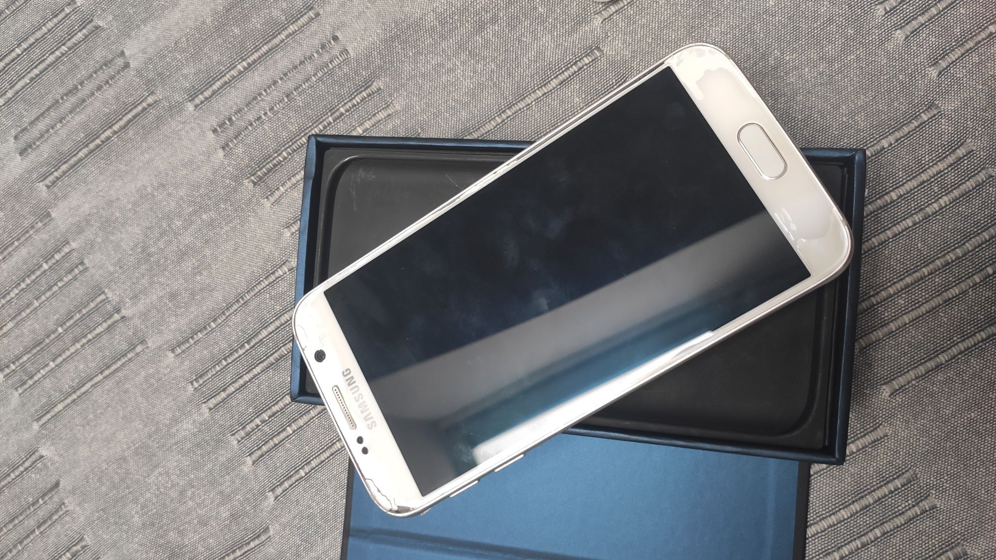 Pudełko Samsung Galaxy S7 White Pearl 32GB