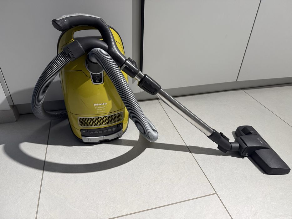 Odkurzacz Miele C3 Complete Series 120