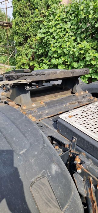 Сідельний зчипний пристрій (сідло)