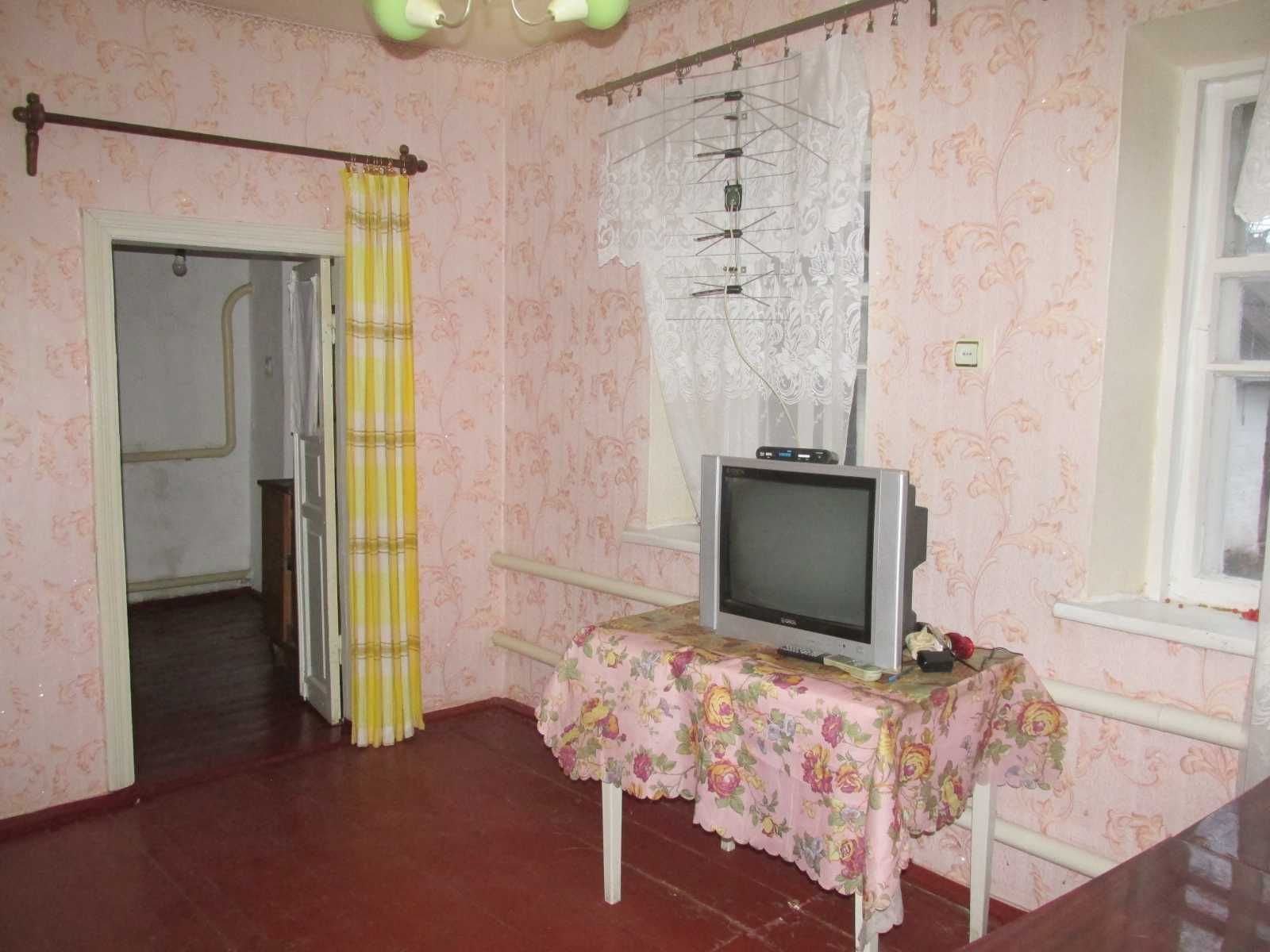 Продам газифікований будинок по вул. Кармелюка, р-н 8 школи