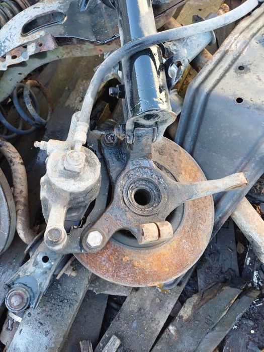 Zwrotnica prawa przednia bez abs DAEWOO MATIZ 98-2001